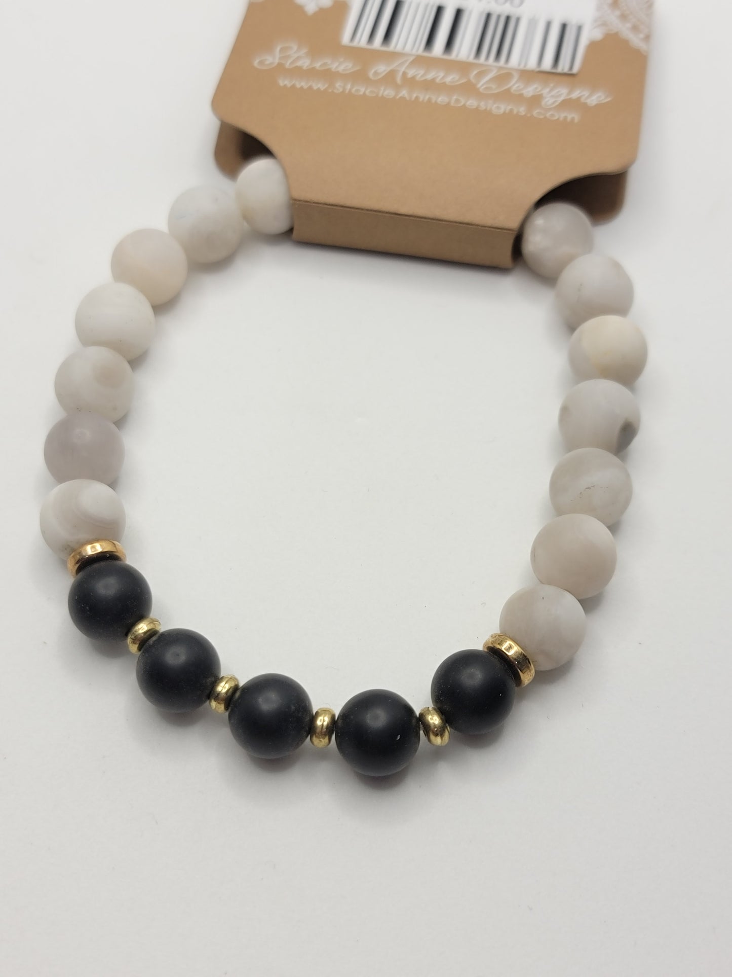 White Lace Agate & onyx Bracelet