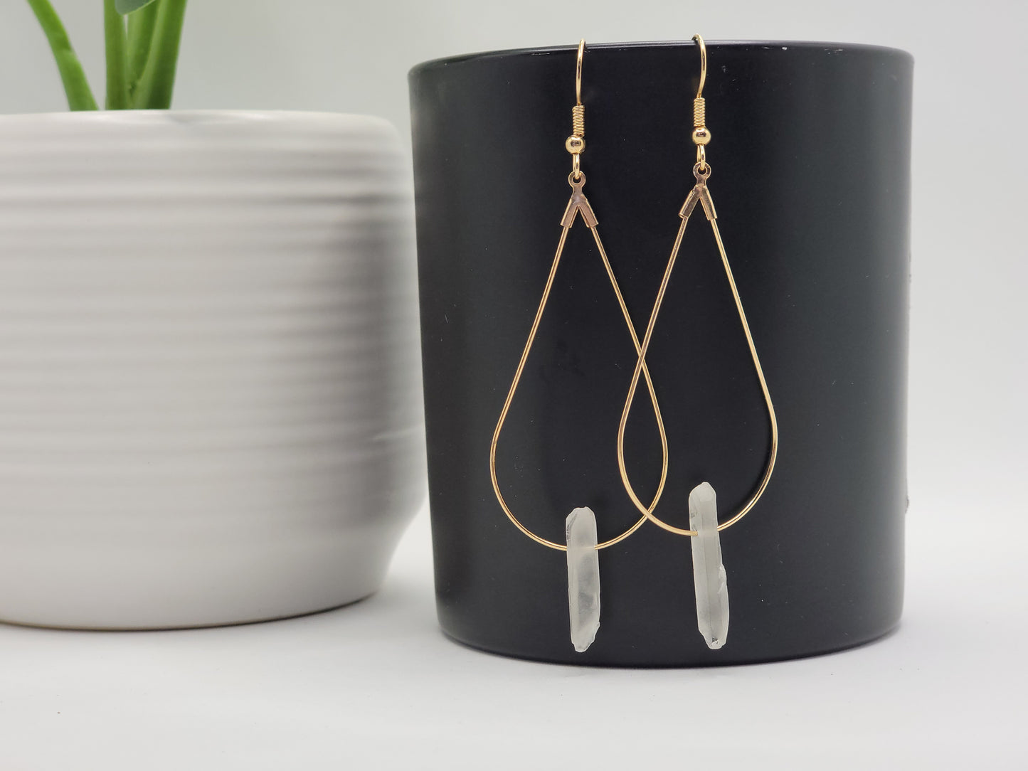 Simple & Elegant Quartz Earrings